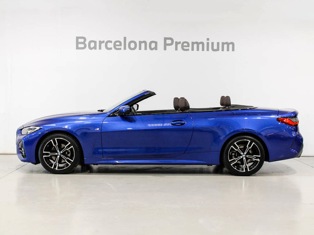 BMW Serie 4 420i Cabrio color Azul. Año 2024. 135KW(184CV). Gasolina. En concesionario Barcelona Premium -- GRAN VIA de Barcelona
