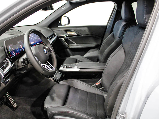BMW X2 sDrive18d color Gris. Año 2024. 110KW(150CV). Diésel. En concesionario Barcelona Premium -- GRAN VIA de Barcelona