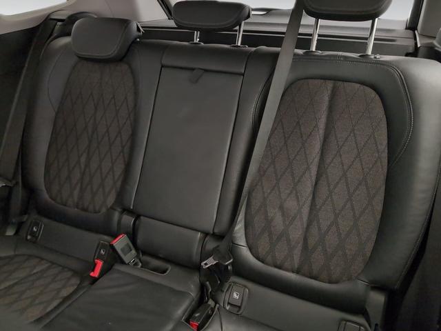 BMW X1 sDrive18d color Negro. Año 2022. 110KW(150CV). Diésel. En concesionario Automotor Premium Velázquez - Málaga de Málaga