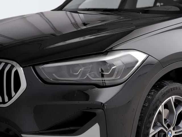 BMW X1 sDrive18d color Negro. Año 2022. 110KW(150CV). Diésel. En concesionario Automotor Premium Velázquez - Málaga de Málaga