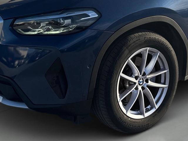 BMW X3 xDrive20d color Azul. Año 2022. 140KW(190CV). Diésel. En concesionario Automotor Premium Marbella - Málaga de Málaga