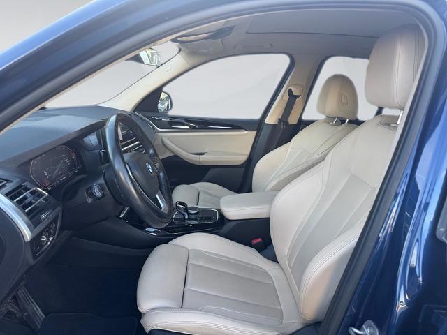 BMW X3 xDrive20d color Azul. Año 2022. 140KW(190CV). Diésel. En concesionario Automotor Premium Marbella - Málaga de Málaga