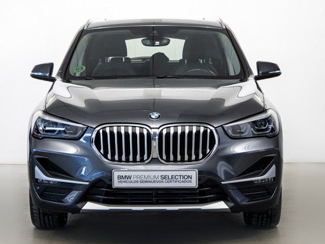 BMW X1 sDrive18d color Gris. Año 2021. 110KW(150CV). Diésel. En concesionario BMW Fuenteolid Valladolid de Valladolid