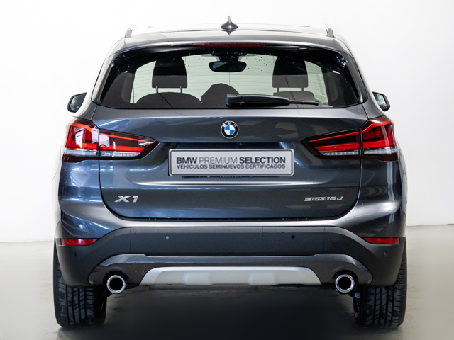 BMW X1 sDrive18d color Gris. Año 2021. 110KW(150CV). Diésel. En concesionario BMW Fuenteolid Valladolid de Valladolid