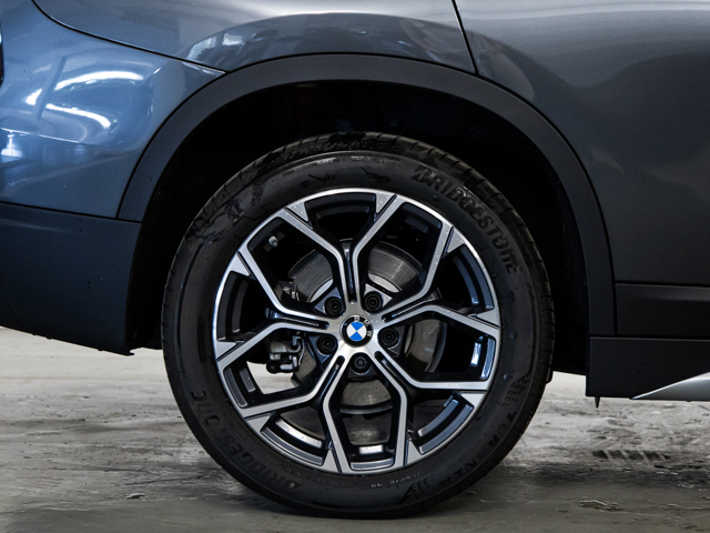 BMW X1 sDrive18d color Gris. Año 2021. 110KW(150CV). Diésel. En concesionario BMW Fuenteolid Valladolid de Valladolid