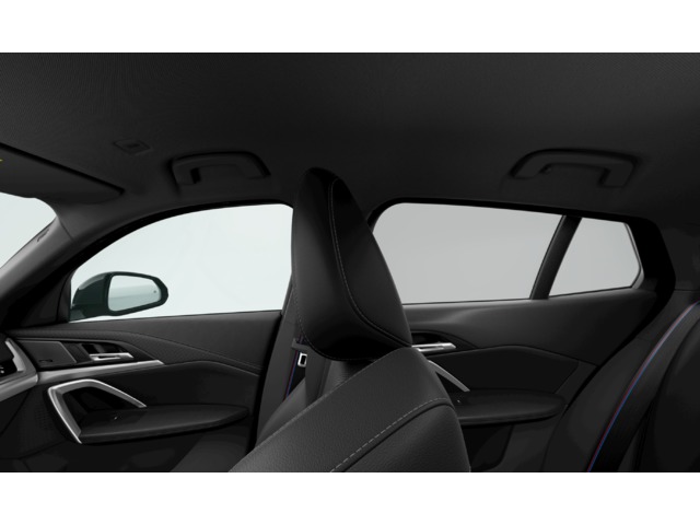 BMW iX2 xDrive30 color Negro. Año 2025. 230KW(313CV). Elétrico. En concesionario A MatosCar Guarda - Comércio Automóvel, S.A. de Guarda