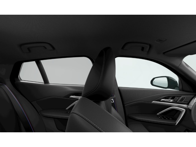 BMW iX2 xDrive30 color Negro. Año 2025. 230KW(313CV). Elétrico. En concesionario A MatosCar Guarda - Comércio Automóvel, S.A. de Guarda