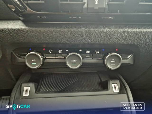 Foto 22 Citroen ë-C4 50kW eléctrico Feel Pack 100 kW (136 CV)