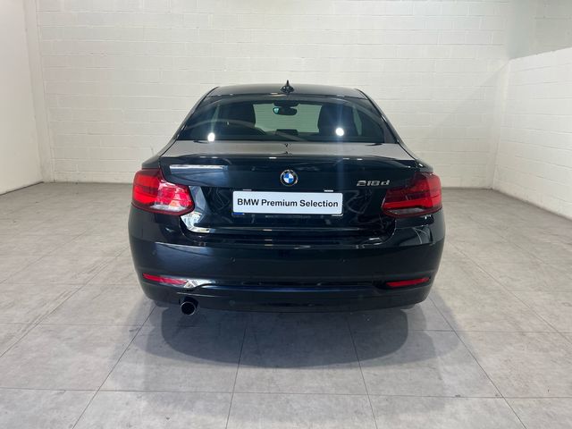 BMW Serie 2 218d Coupe color Negro. Año 2021. 110KW(150CV). Diésel. En concesionario Motor Munich - Terrassa - VO de Barcelona