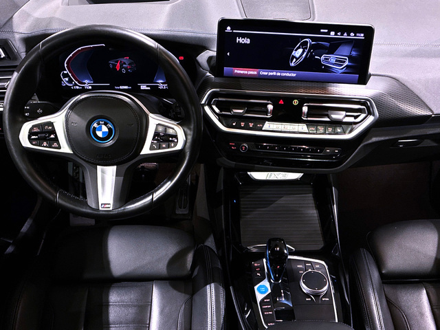 BMW iX3 M Sport color Blanco. Año 2023. 210KW(286CV). Eléctrico. En concesionario BMW Marcos Automoción de Valencia