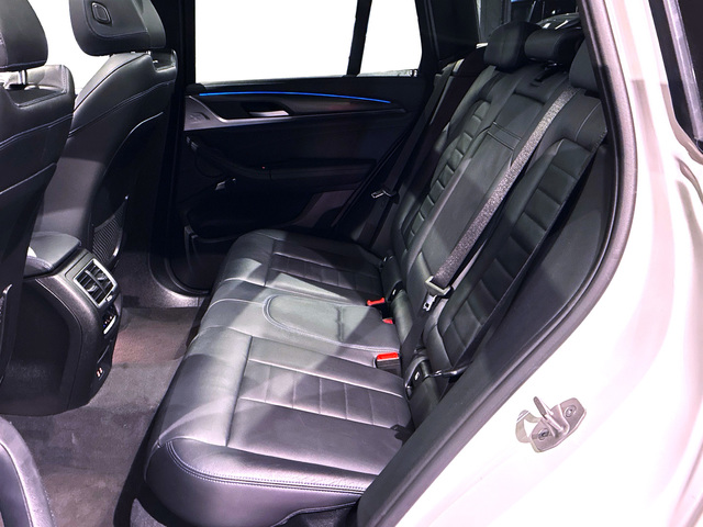 BMW iX3 M Sport color Blanco. Año 2023. 210KW(286CV). Eléctrico. En concesionario BMW Marcos Automoción de Valencia