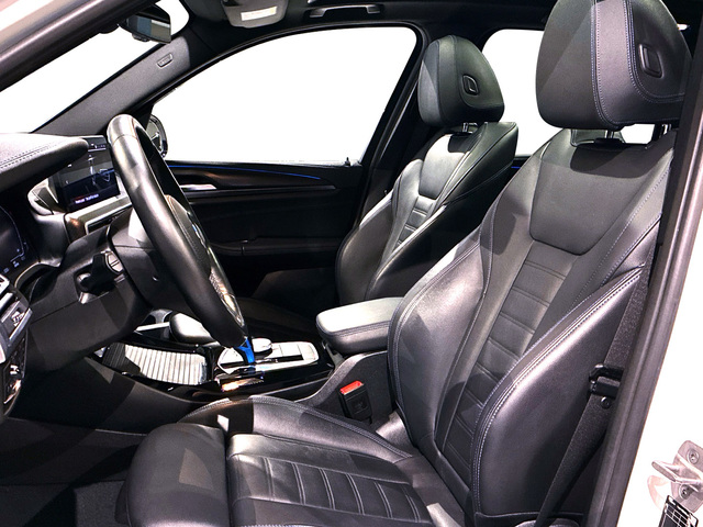 BMW iX3 M Sport color Blanco. Año 2023. 210KW(286CV). Eléctrico. En concesionario BMW Marcos Automoción de Valencia