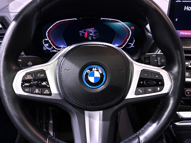 BMW iX3 M Sport color Blanco. Año 2023. 210KW(286CV). Eléctrico. En concesionario BMW Marcos Automoción de Valencia