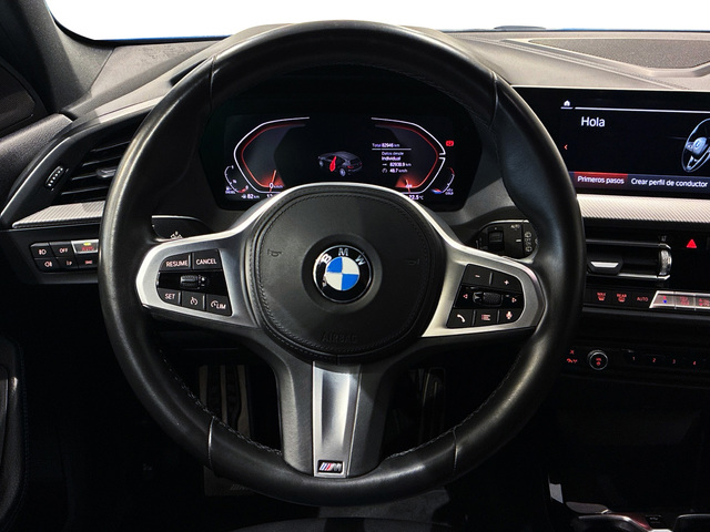 BMW Serie 1 118d color Azul. Año 2021. 110KW(150CV). Diésel. En concesionario BMW Marcos Automoción de Valencia