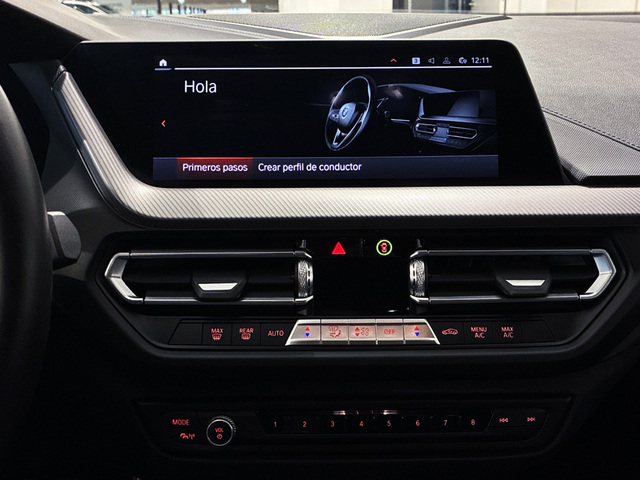 BMW Serie 1 118d color Azul. Año 2021. 110KW(150CV). Diésel. En concesionario BMW Marcos Automoción de Valencia