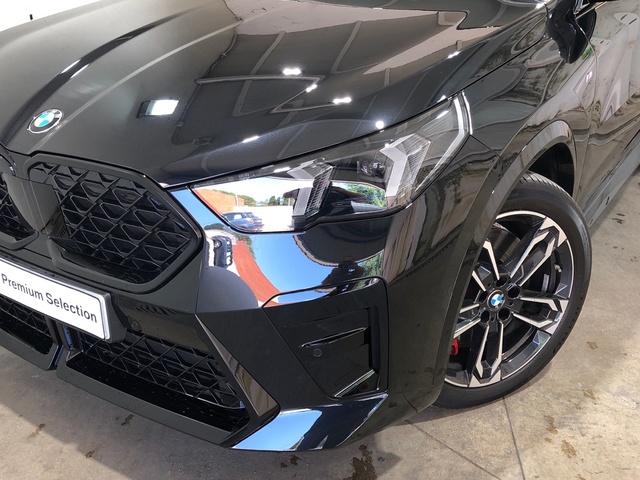 BMW X2 sDrive18d color Negro. Año 2024. 110KW(150CV). Diésel. En concesionario Movilnorte El Plantio de Madrid