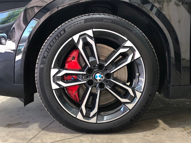 BMW X2 sDrive18d color Negro. Año 2024. 110KW(150CV). Diésel. En concesionario Movilnorte El Plantio de Madrid