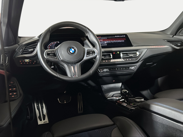 BMW Serie 1 118i color Gris. Año 2021. 103KW(140CV). Gasolina. En concesionario San Pablo Motor | Su Eminencia de Sevilla