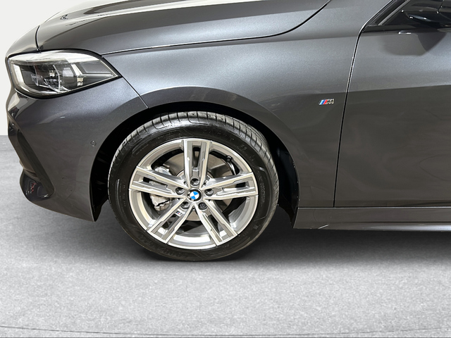 BMW Serie 1 118i color Gris. Año 2021. 103KW(140CV). Gasolina. En concesionario San Pablo Motor | Su Eminencia de Sevilla