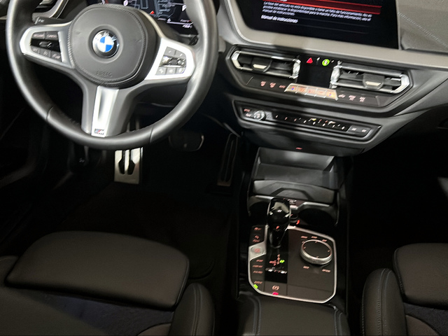 BMW Serie 1 118i color Gris. Año 2021. 103KW(140CV). Gasolina. En concesionario San Pablo Motor | Su Eminencia de Sevilla