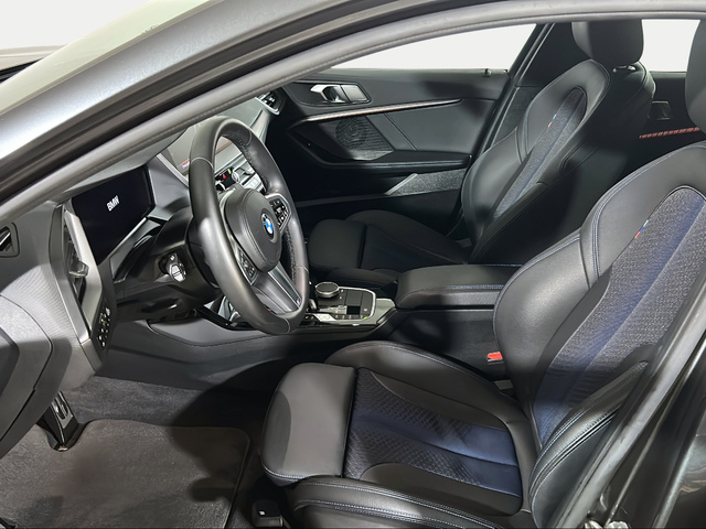 BMW Serie 1 118i color Gris. Año 2021. 103KW(140CV). Gasolina. En concesionario San Pablo Motor | Su Eminencia de Sevilla