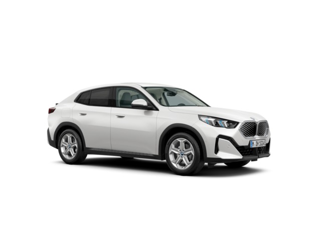 BMW iX2 eDrive20 color Blanco. Año 2025. 150KW(204CV). Eléctrico. En concesionario Hispamovil Elche de Alicante
