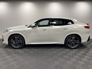 Fotos de BMW iX2 xDrive30 color Blanco. Año 2025. 230KW(313CV). Eléctrico. En concesionario Maberauto de Castellón