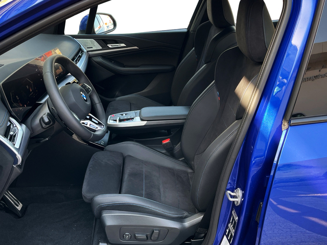BMW Serie 2 218i Active Tourer color Azul. Año 2025. 100KW(136CV). Gasolina. En concesionario Murcia Premium S.L. AV DEL ROCIO de Murcia