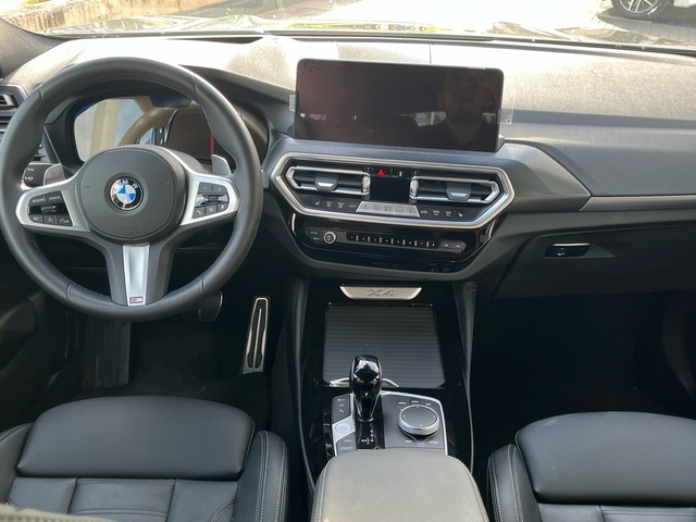 BMW X4 xDrive20d color Gris. Año 2025. 140KW(190CV). Diésel. En concesionario MURCIA PREMIUM S.L. JUAN CARLOS I de Murcia