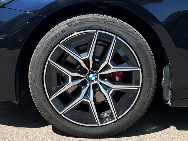 BMW Serie 5 520d Touring color Negro. Año 2024. 145KW(197CV). Diésel. En concesionario CARTAGENA PREMIUM S.L. de Murcia