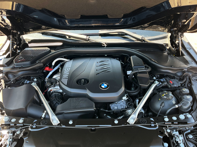 BMW Serie 5 520d Touring color Negro. Año 2024. 145KW(197CV). Diésel. En concesionario CARTAGENA PREMIUM S.L. de Murcia
