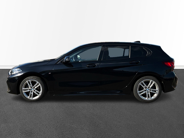 BMW Serie 1 118d color Negro. Año 2024. 110KW(150CV). Diésel. En concesionario CARTAGENA PREMIUM S.L. de Murcia