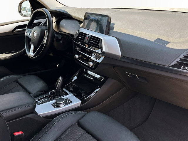 BMW X3 xDrive20d color Blanco. Año 2020. 140KW(190CV). Diésel. En concesionario CARTAGENA PREMIUM S.L. de Murcia