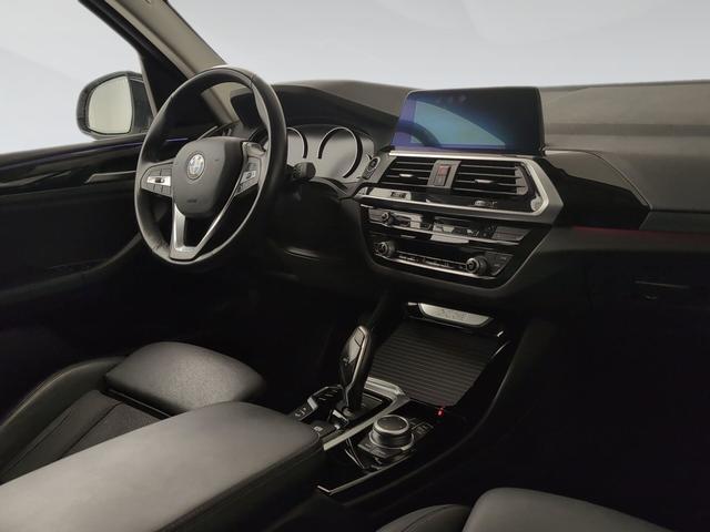 BMW X3 xDrive20d color Blanco. Año 2020. 140KW(190CV). Diésel. En concesionario CARTAGENA PREMIUM S.L. de Murcia