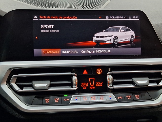 BMW Serie 3 320d color Blanco. Año 2022. 140KW(190CV). Diésel. En concesionario Tormes Motor de Salamanca