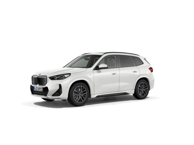 BMW iX1 eDrive20 color Blanco. Año 2024. 150KW(204CV). Eléctrico. En concesionario Oliva Motor Tarragona de Tarragona