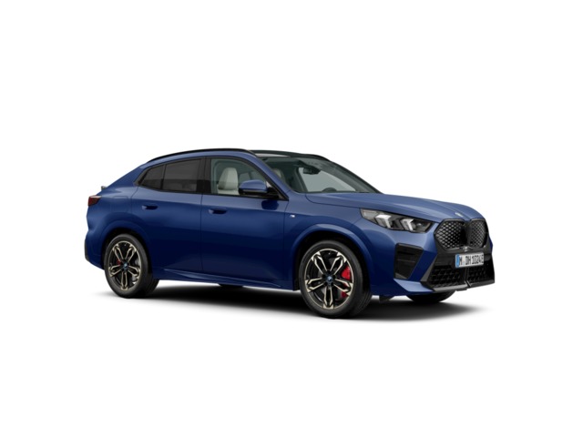 BMW iX2 eDrive20 color Azul. Año 2024. 150KW(204CV). Eléctrico. En concesionario Oliva Motor Tarragona de Tarragona