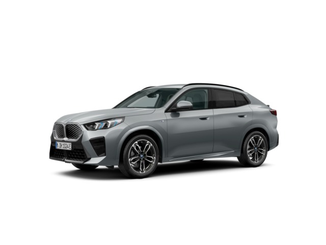 BMW iX2 eDrive20 color Gris. Año 2024. 150KW(204CV). Eléctrico. En concesionario Oliva Motor Tarragona de Tarragona