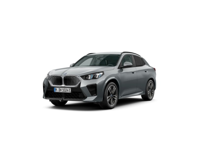 BMW iX2 eDrive20 color Gris. Año 2024. 150KW(204CV). Eléctrico. En concesionario Oliva Motor Tarragona de Tarragona