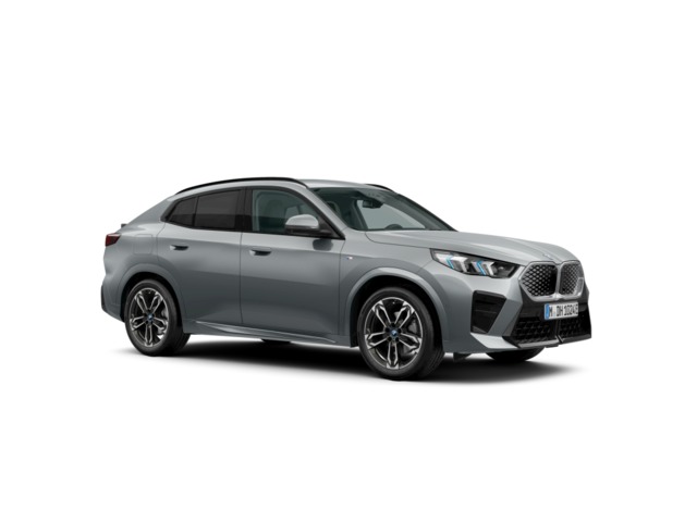 BMW iX2 eDrive20 color Gris. Año 2024. 150KW(204CV). Eléctrico. En concesionario Oliva Motor Tarragona de Tarragona