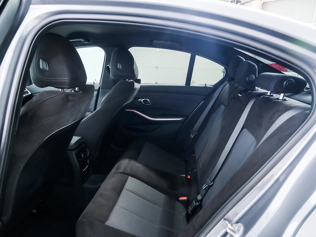 BMW Serie 3 318d color Gris. Año 2024. 110KW(150CV). Diésel. En concesionario Oliva Motor Tarragona de Tarragona