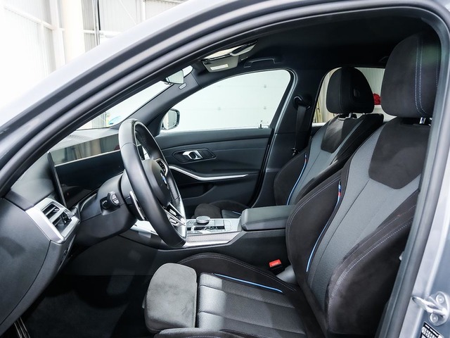 BMW Serie 3 318d color Gris. Año 2024. 110KW(150CV). Diésel. En concesionario Oliva Motor Tarragona de Tarragona