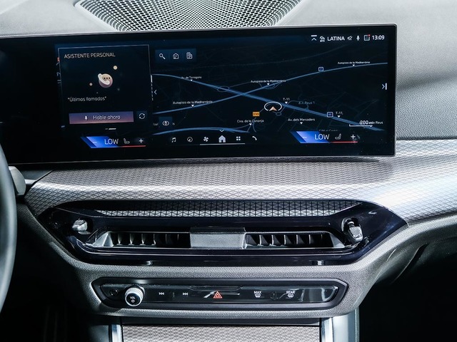 BMW Serie 3 318d color Gris. Año 2024. 110KW(150CV). Diésel. En concesionario Oliva Motor Tarragona de Tarragona