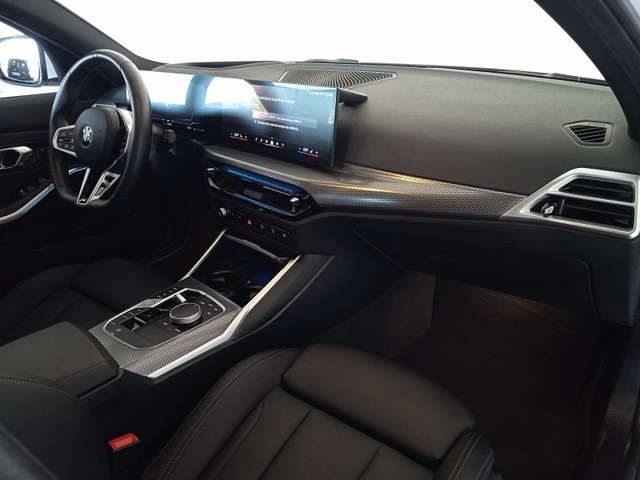 BMW Serie 3 320i Touring color Blanco. Año 2024. 135KW(184CV). Gasolina. En concesionario ALBAMOCION CIUDAD REAL  de Ciudad Real