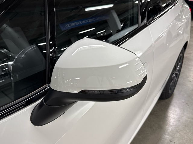 BMW Serie 2 230e Active Tourer color Blanco. Año 2025. 240KW(326CV). Híbrido Electro/Gasolina. En concesionario BYmyCAR Madrid - Algete de Madrid