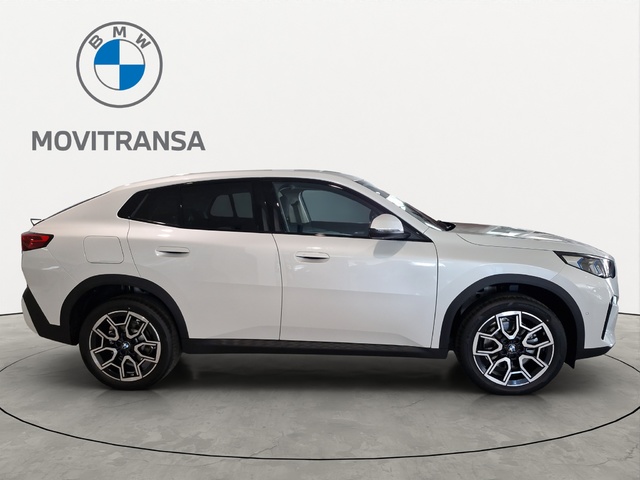 BMW X2 sDrive20i color Blanco. Año 2025. 125KW(170CV). Gasolina. En concesionario Movitransa Cars Huelva de Huelva