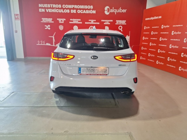 Kia Ceed 1.6 MHEV iMT Drive 100 kW (136 CV)