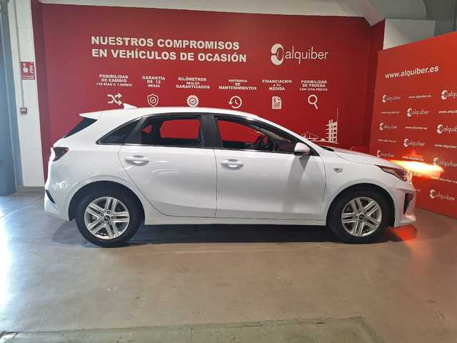 Kia Ceed 1.6 MHEV iMT Drive 100 kW (136 CV)