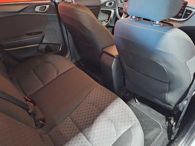 Kia Ceed 1.6 MHEV iMT Drive 100 kW (136 CV)