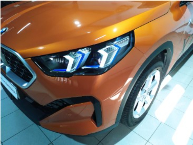 BMW X2 sDrive18d color Naranja. Año 2024. 110KW(150CV). Diésel. En concesionario Hispamovil Elche de Alicante